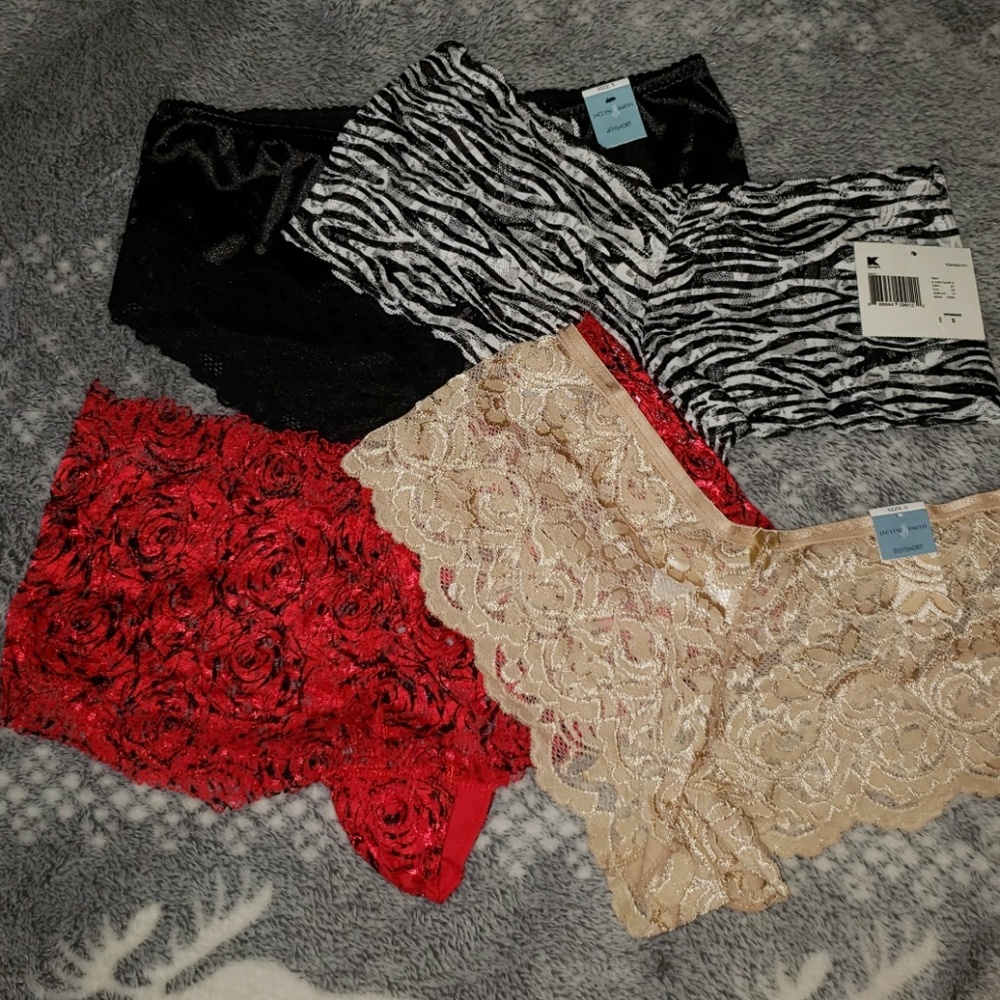 NEW Jaclyn Smith Panties